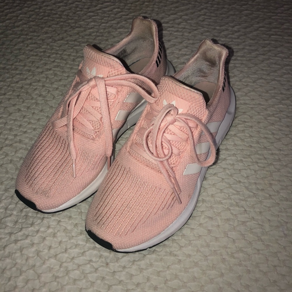 Adidas swift run